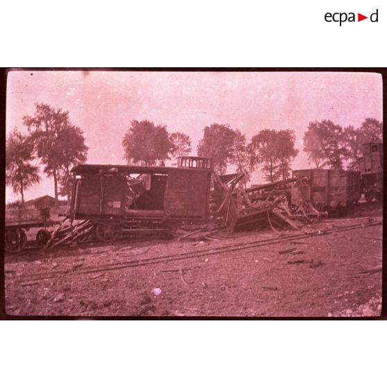 Proyat. La Flaque. 8-16. La gare marmitée. [légende d'origine]