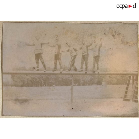 [Saints-Cyriens à l'entraînement].