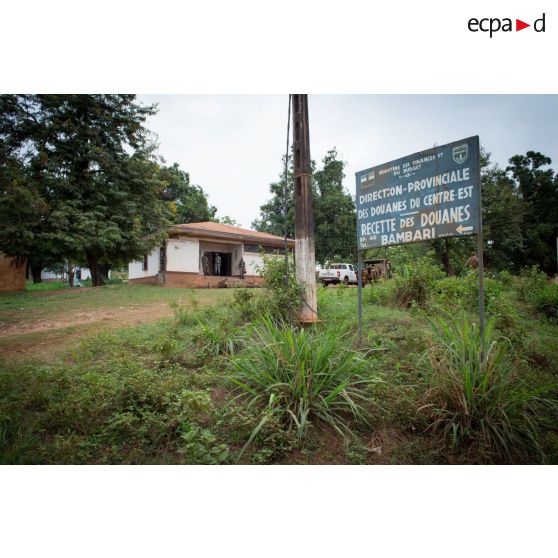 Bureau des douanes de Bambari dans le cadre de leur réouverture et l'installation de l'ORCCPA (office de réglementation, de commercialisation et de conditionnement des produits agricoles).