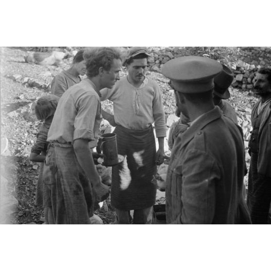 Des habitants de Xidas (Crète).