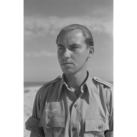 Portrait d'un membre de la Luftwaffe Kriegsberichter Kompanie 7.