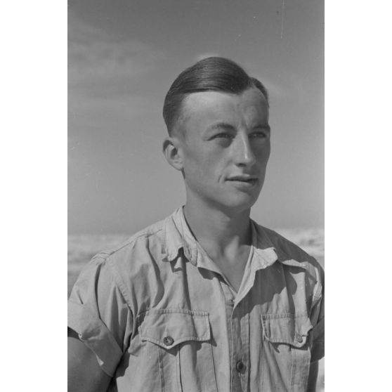 Portrait d'un membre de la Luftwaffe Kriegsberichter Kompanie 7.