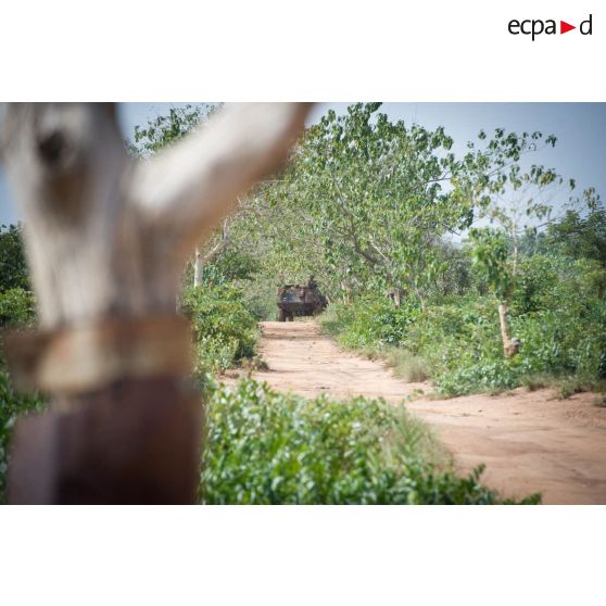 Éléments du 1er RS du GTIA (groupement tactique interarmes) Turco menant une patrouille à bord de véhicules VBL autour de Bambari.