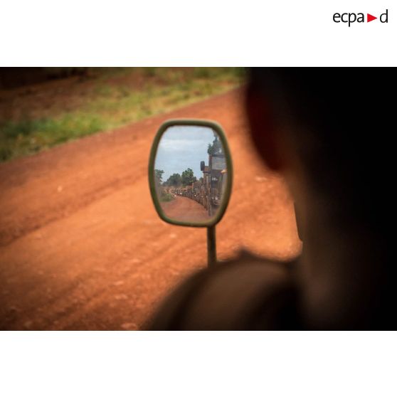 Convoi du DETLOG (détachement logistique) lors du retour d'une mission de ravitaillement de la POD (plateforme opérationnelle défense) de Bambari vers Bangui.