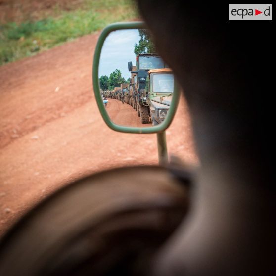 Convoi du DETLOG (détachement logistique) lors du retour d'une mission de ravitaillement de la POD (plateforme opérationnelle défense) de Bambari vers Bangui.