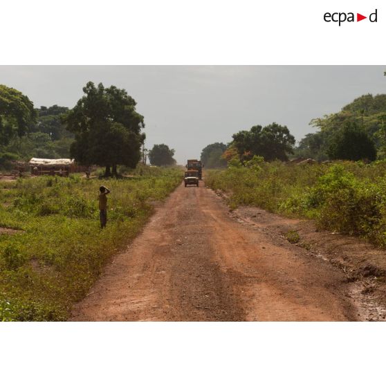 Convoi du DETLOG (détachement logistique) lors du retour d'une mission de ravitaillement de la POD (plateforme opérationnelle défense) de Bambari vers Bangui.