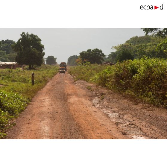 Convoi du DETLOG (détachement logistique) lors du retour d'une mission de ravitaillement de la POD (plateforme opérationnelle défense) de Bambari vers Bangui.