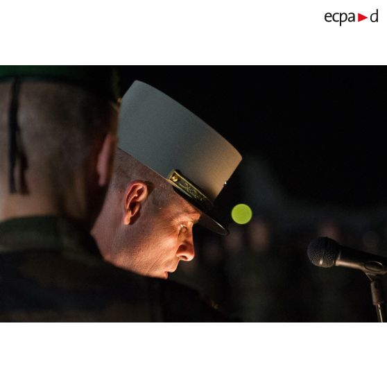 Discours du général de brigade Pierre Gillet, commandant la force Sangaris, lors d'un transfert d'autorité du SGAM Barracuda au camp M'Poko de Bangui.