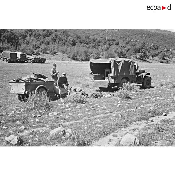 Poste de transmissions. [légende d'origine]