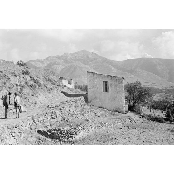 Depuis le village de Xidas, les montagnes d'Afendis.