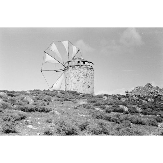 Les moulins à vent sur les hauteurs de Xidas (Crète).