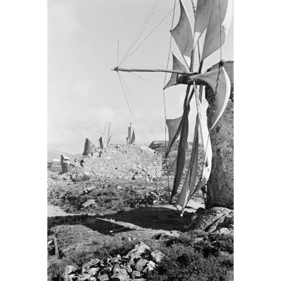 Les moulins à vent sur les hauteurs de Xidas (Crète).