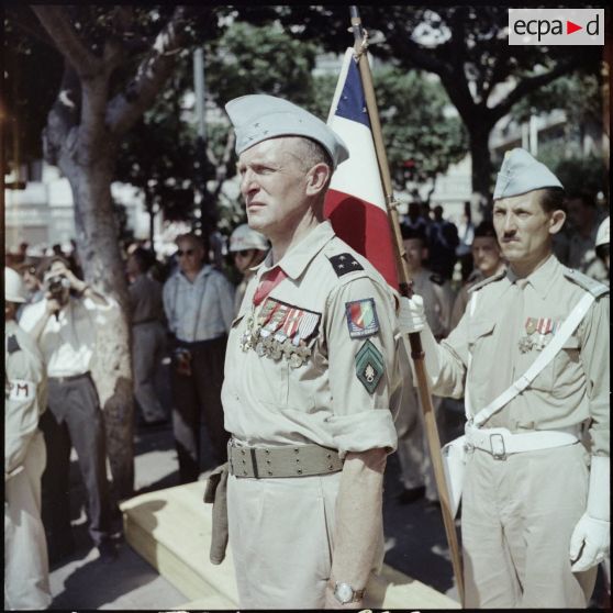 Portrait du général Jacques Allard lors du défilé du 14 juillet 1957 à Alger.