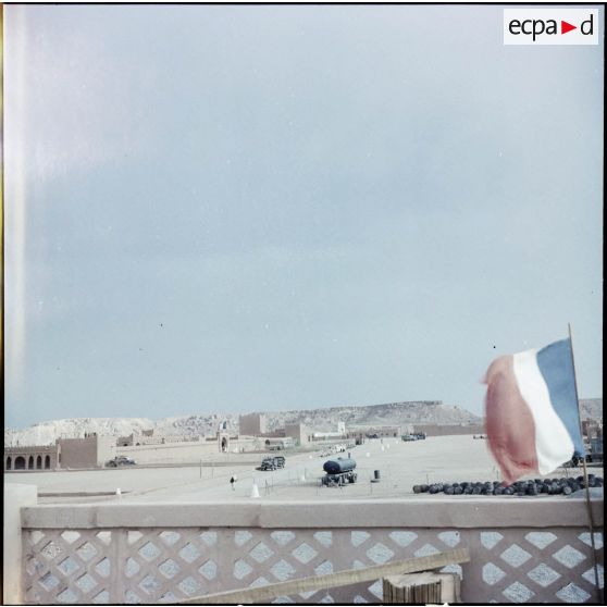 Visite de Max Lejeune dans le Sud oranais.