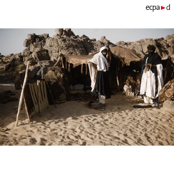 Campement. [légende d'origine]