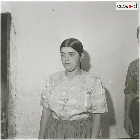 12 mai 1959, identité femmes indigènes. [légende d'origine]