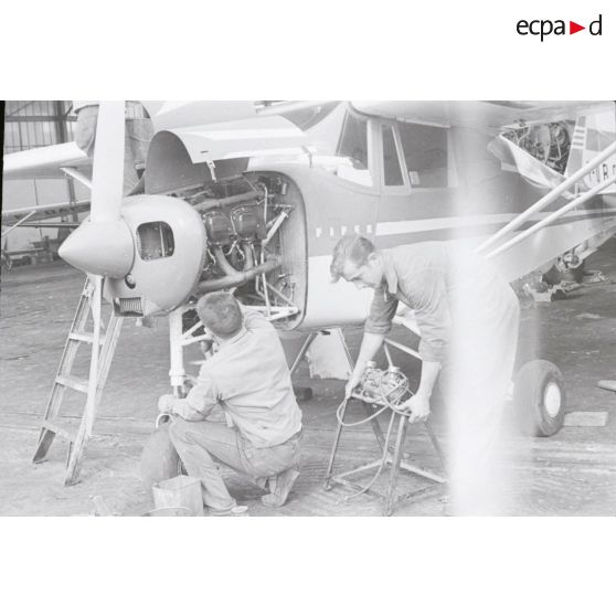 Base aérienne civile de Maison Blanche, 1960. [légende d'origine]