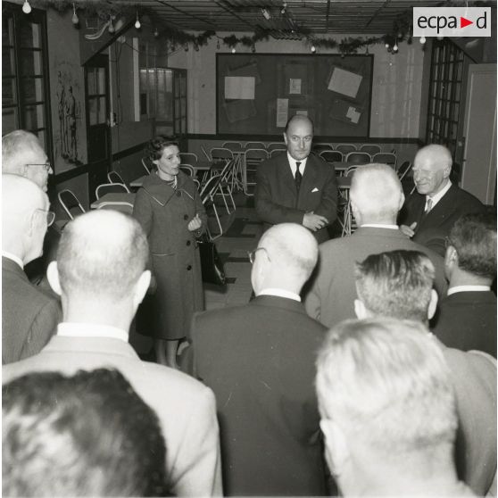 [Une réception dans un café en Algérie, novembre 1960.]