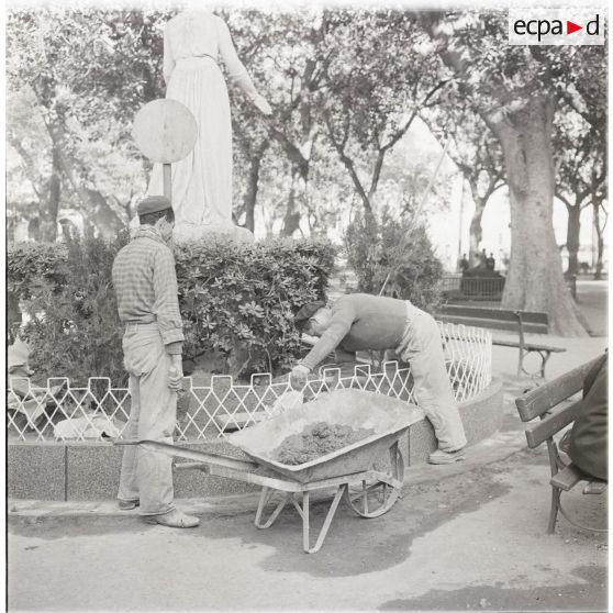 [Algérie, 1958-1962. Travaux de maçonnerie.]