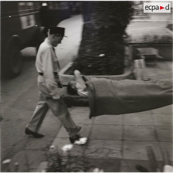 Algérie attentats. [légende d'origine]