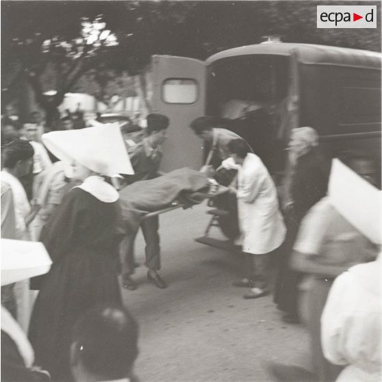 Algérie attentats. [légende d'origine]