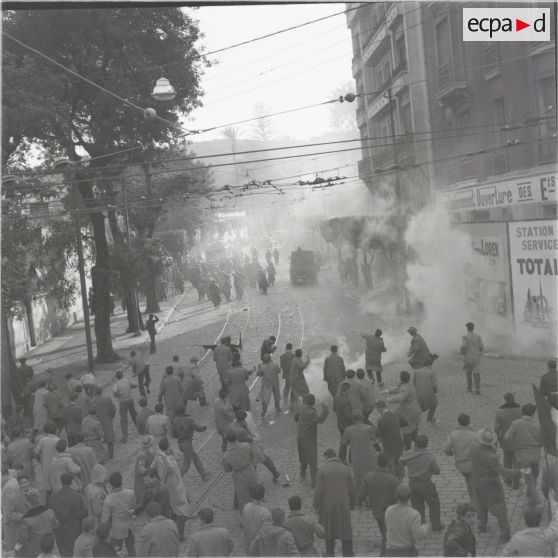 [Maintien de l'ordre en Algérie, 1955-1962.]