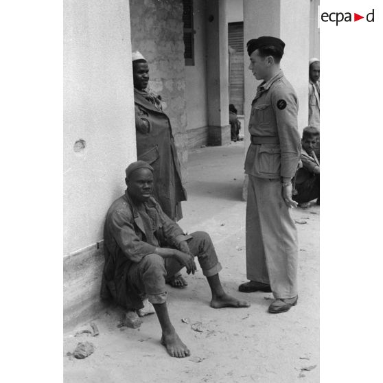 A Tripoli, rencontres et achats dans le marché.