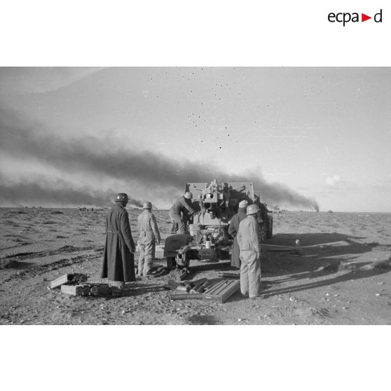 Un canon de 8,8 cm FlaK 18 tracté par un semi-chenillé Sd.kfz.7.