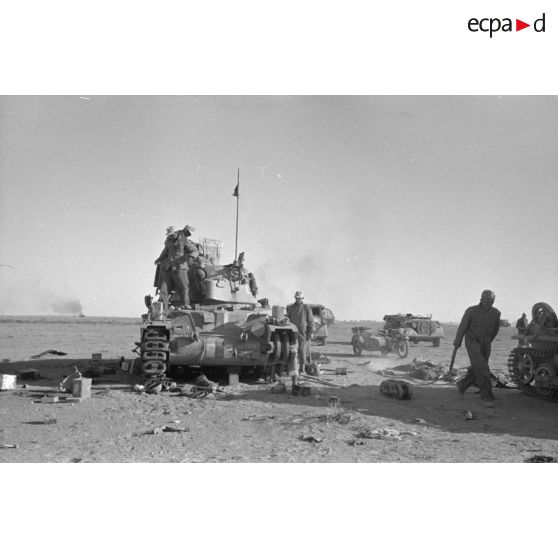 La char moyen Matilda baptisé Pasadena stoppé ou détruit suite à une attaque allemande.