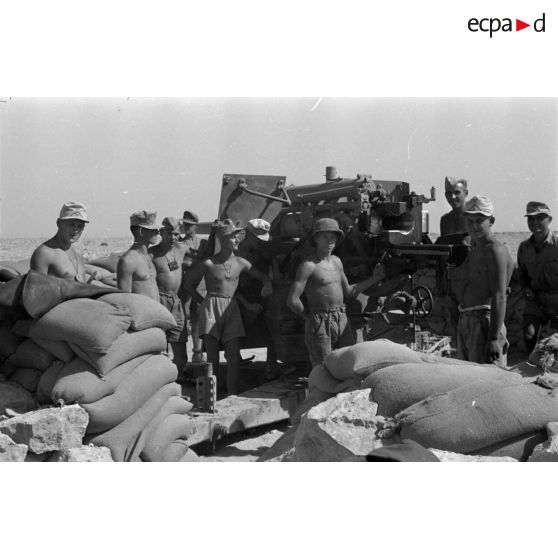 Une pièce de 8,8 cm FlaK de la 2e batterie du FlaK I./33.