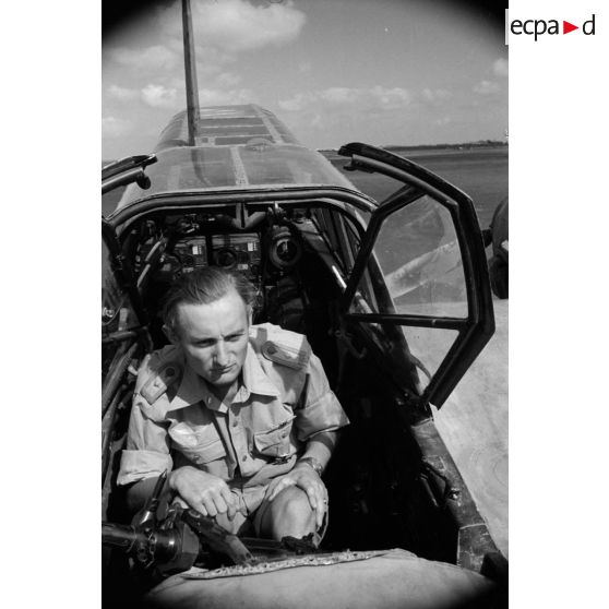 Portrait du radio-mitrailleur à bord du Messerschmitt Bf-110 de l'adjudant-chef (Oberfeldwebel) Richard Heller du Zerstörergeschwader 26 Horst Wessel (ZG.26).