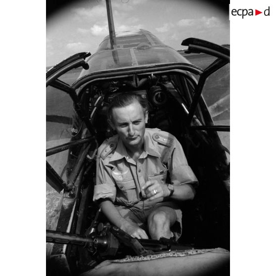 Portrait du radio-mitrailleur à bord du Messerschmitt Bf-110 de l'adjudant-chef (Oberfeldwebel) Richard Heller du Zerstörergeschwader 26 Horst Wessel (ZG.26).