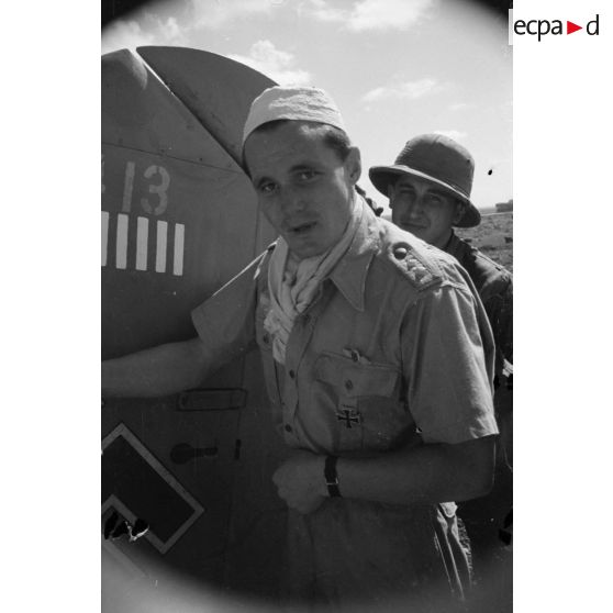 Gros plan sur l'Oberfeldwebel Richard Heller du Zerstörergeschwader 26 Horst Wessel (ZG.26).