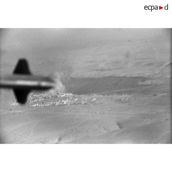 Une mission de bombardement du Sturzkampfgeschwader 2 sur la ville de Tobrouk.