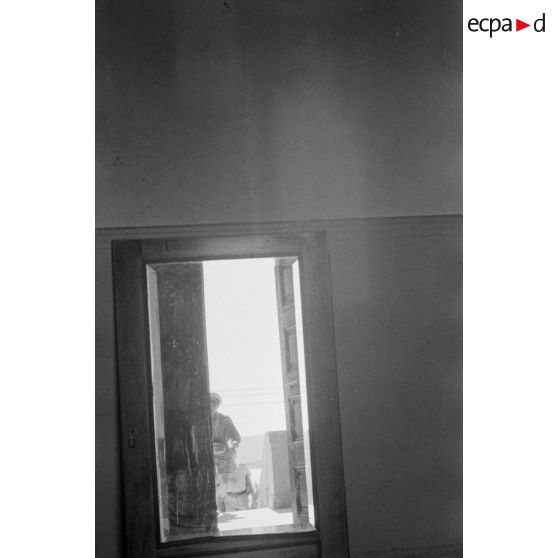 Sur la base aérienne de Skaramanga, occupée par le IIe groupe du Kampfgeschwader (II/KG.26)