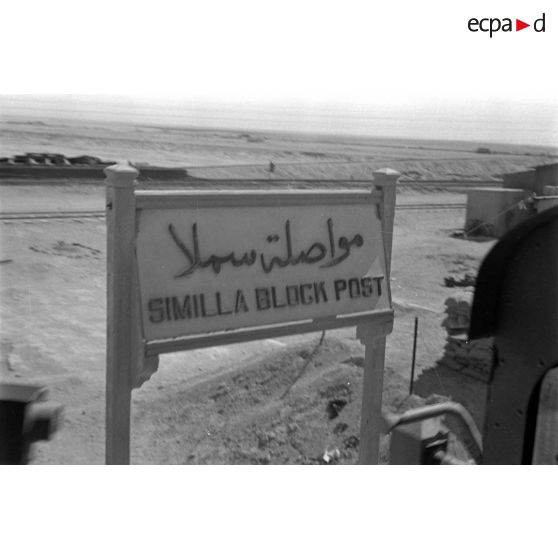 Panneau indicateur Similla Block post (photographié depuis le toit d'une locomotive Henschel).