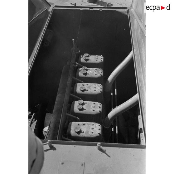 Le moteur diesel d'une locomotive Henschel.