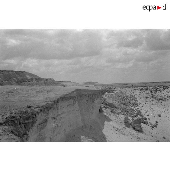 Exploration des reliefs égyptiens.