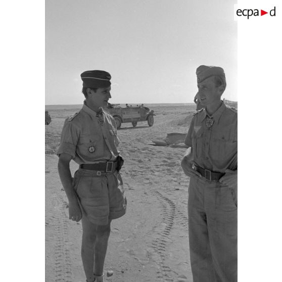 Les pilotes Hans-Joachim Marseille et Gerhard Homuth du Jagdgeschwader 27.