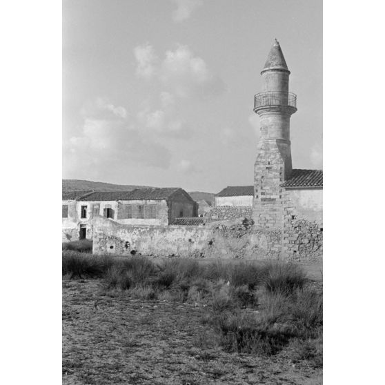 En Crète, les villages dans le secteur de la Sude (Souda) où les habitants vivent du poisson. [légende d'origine]