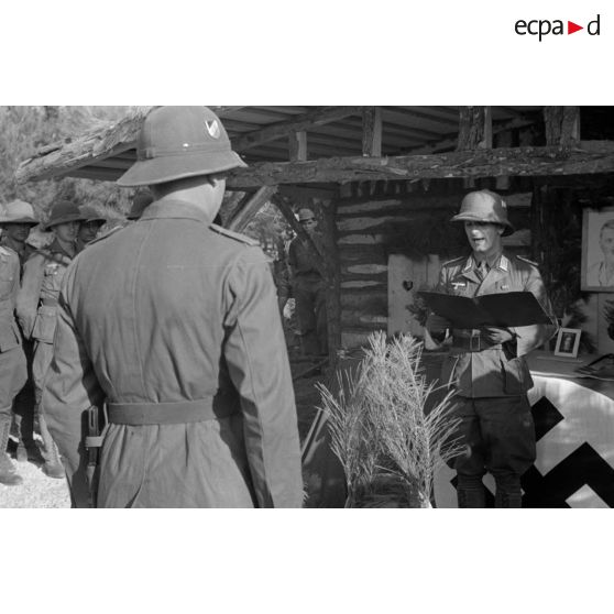 Un mariage par procuration d'une unité de l'armée de terre allemande installée dans le sud de la Grèce.