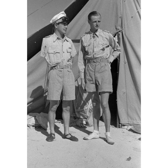Remise de croix de chevalier de la croix de fer (Oberleutnant) Hans von Bargen.