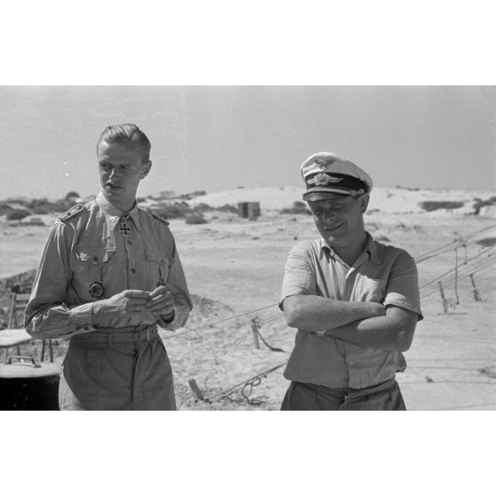 Remise de croix de chevalier de la croix de fer (Oberleutnant) Hans von Bargen.