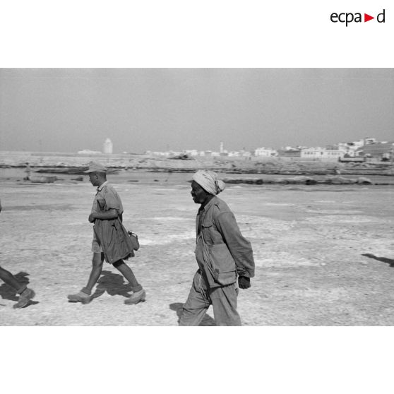 Activités de l'armée allemande dans le port de Benghazi.