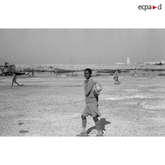 Activités de l'armée allemande dans le port de Benghazi.