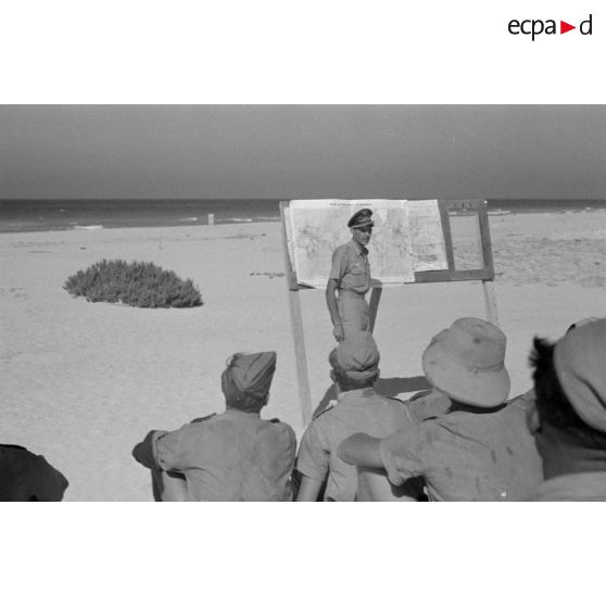 Informations sur la situation militaire pour des personnels volants du Stukageschwader 3.