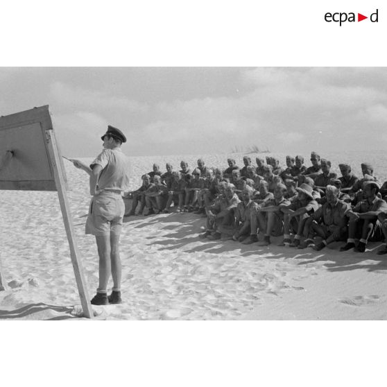 Informations sur la situation militaire pour des personnels volants du Stukageschwader 3.