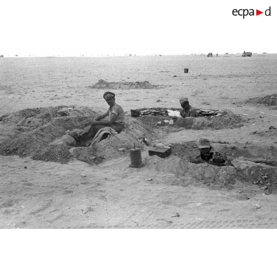 Poste de communication d'une batterie de 4 canons de 8,8 cm Flak sur le front d'El Alamein.