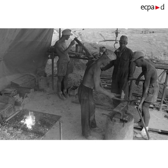 Réparation ou création de lames d'amortisseurs.