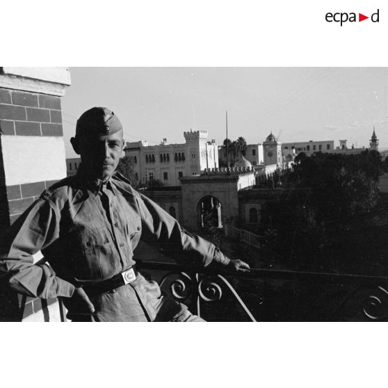 A Tunis, la caserne de la Kasbah occupée par les forces allemandes.